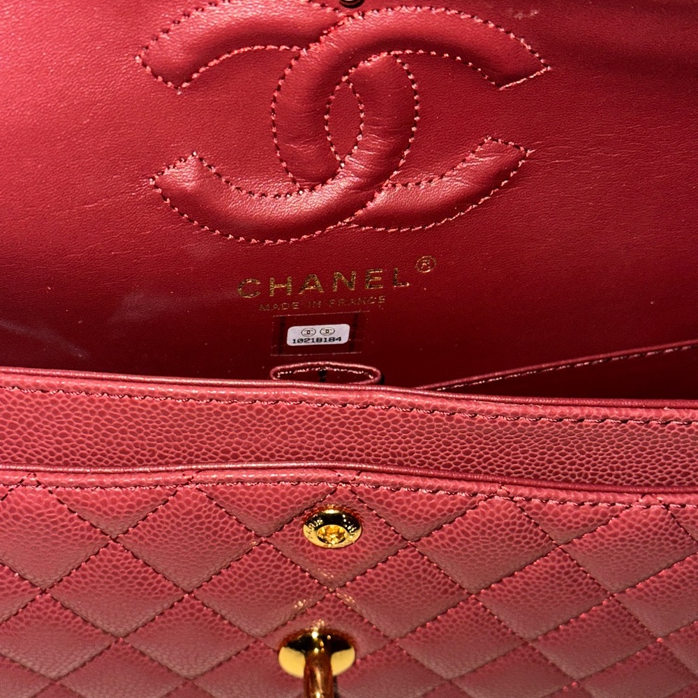 Handbag 
CH❤️ - Picture 2 of 2